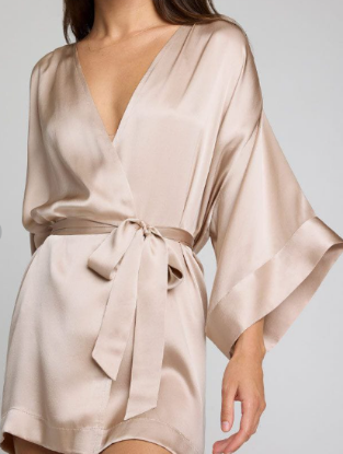 Picture of Short robe with shorts